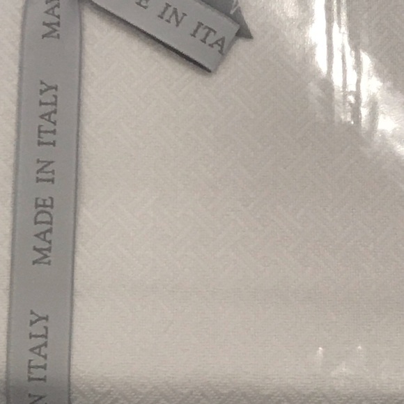 Tessitura Toscana Telerie queen duvet set; 300 Thread Count, Luxury  Bedding - Picture 4 of 9